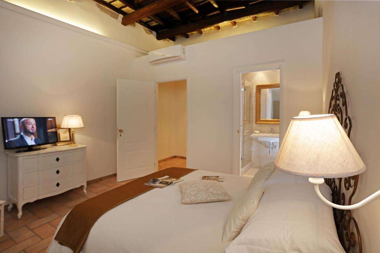 Madonna De' Monti Pensionat 3*