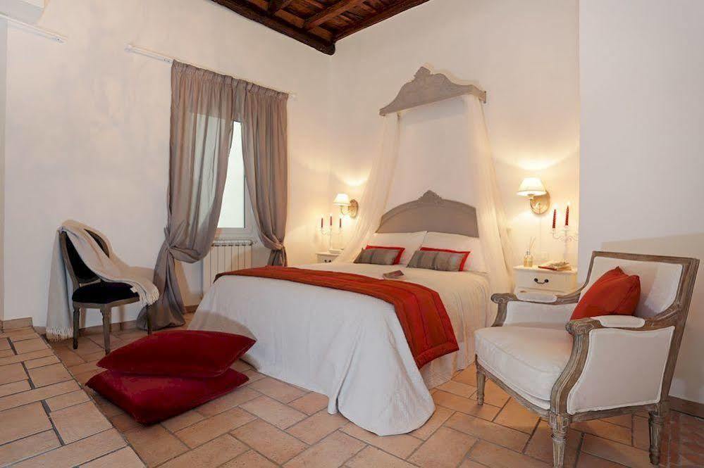 Madonna De' Monti Pensionat 3*